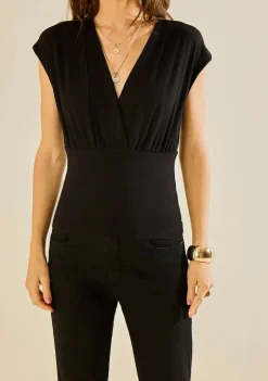 Blusa Morena Rosa Ajustada Decote Transpassado Manga Curta Padrão Preto