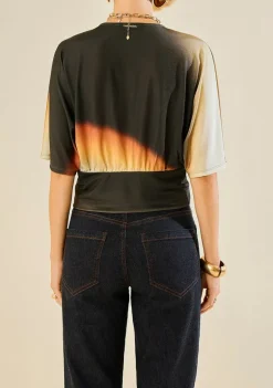 Blusa Morena Rosa Ajustada Decote V Manga Curta Padrão Preto/Azul