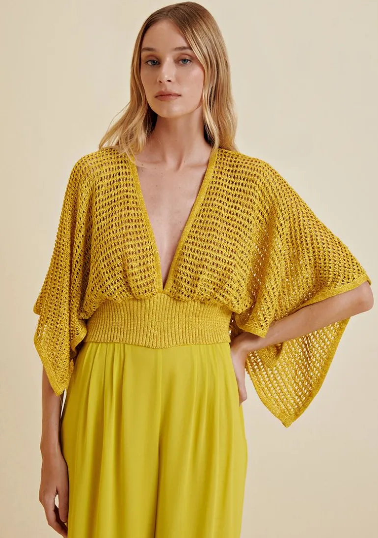 Blusa Morena Rosa Decote V Manga Curta Detalhe Barra Amarelo