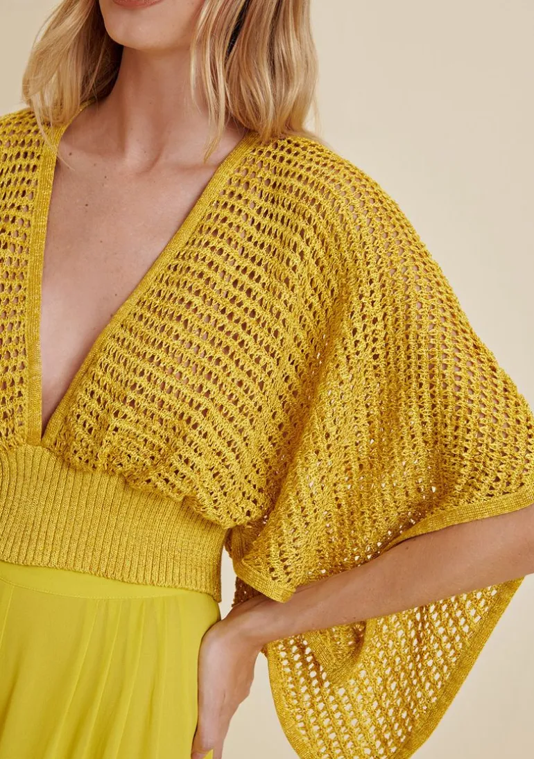 Blusa Morena Rosa Decote V Manga Curta Detalhe Barra Amarelo