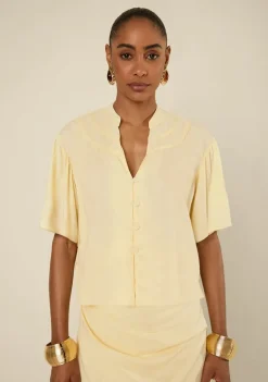 Blusa Morena Rosa Solta Decote V Manga Curta Padrão Amarelo