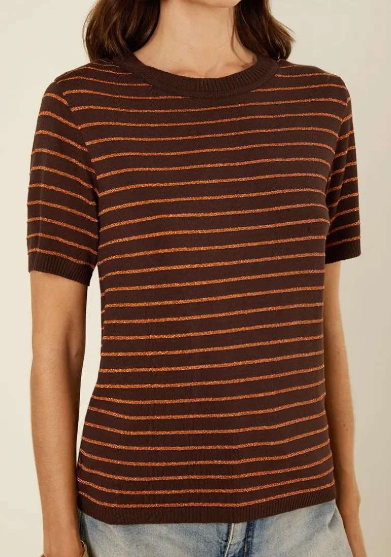 Blusa Morena Rosa Solta Decote Careca Manga Curta Padrão Marrom