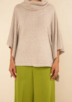 Blusa Morena Rosa Solta Gola Alta Manga 7 Oitavos Padrão Bege