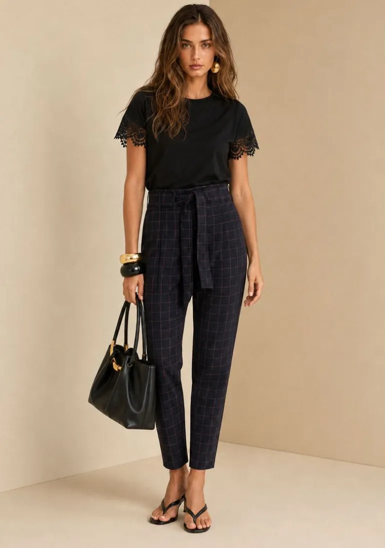 Calça Cenoura Alta Preto/Branco