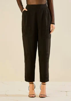 Calça Morena Rosa Cenoura Alta Preto