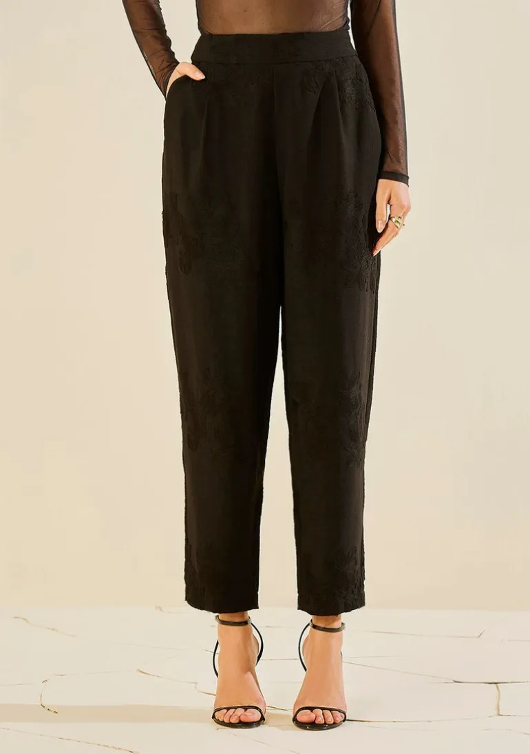 Calça Morena Rosa Cenoura Alta Preto