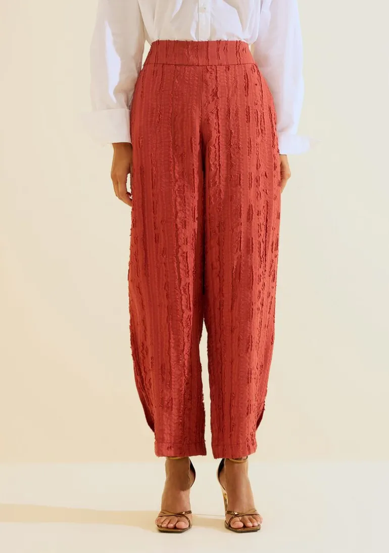 Calça Morena Rosa Cenoura Alta Vermelho