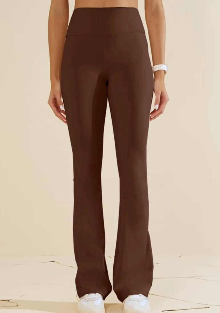 Calça Morena Rosa Flare Média Marrom