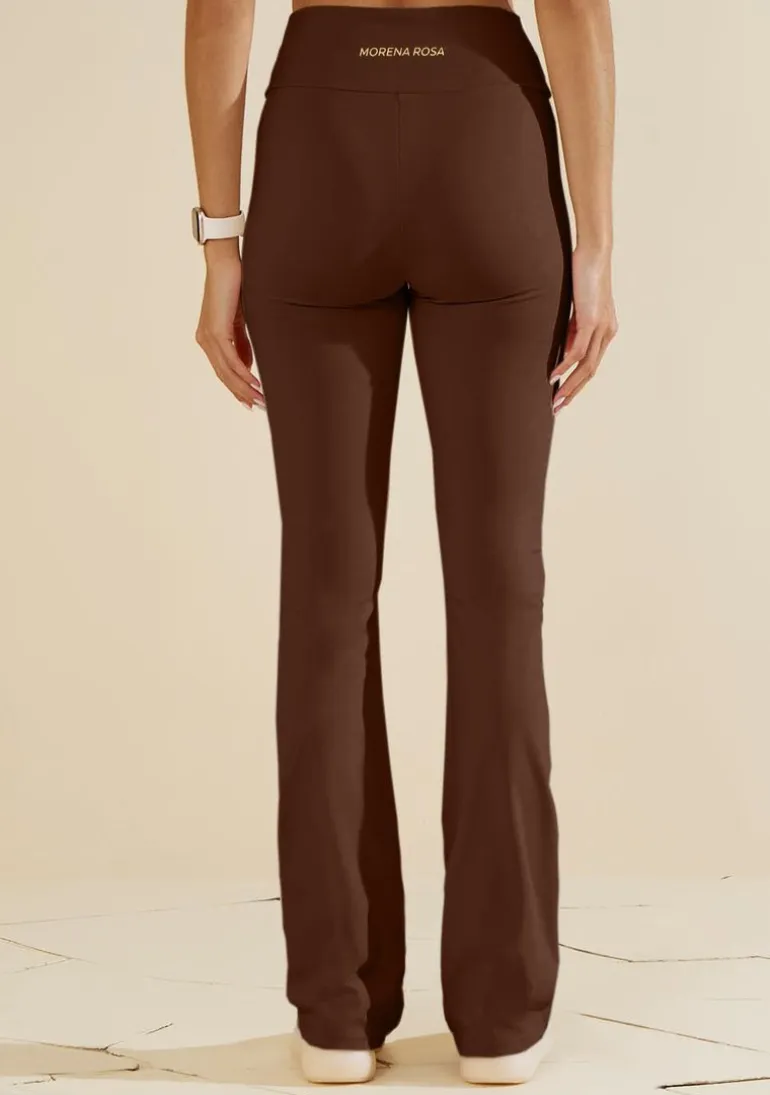 Calça Morena Rosa Flare Média Marrom