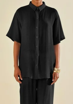 Camisa Morena Rosa Solta Gola Clássica Manga Curta Alongada Preto