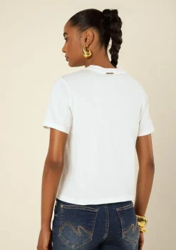 Camiseta Morena Rosa Solta Decote Careca Manga Curta Padrão Off White