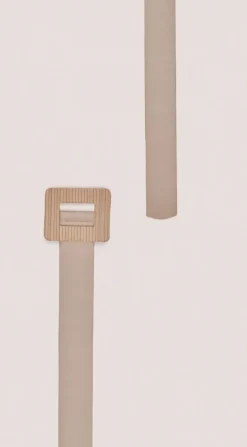 Cinto Morena Rosa Cintura Médio Com Fivela Off White
