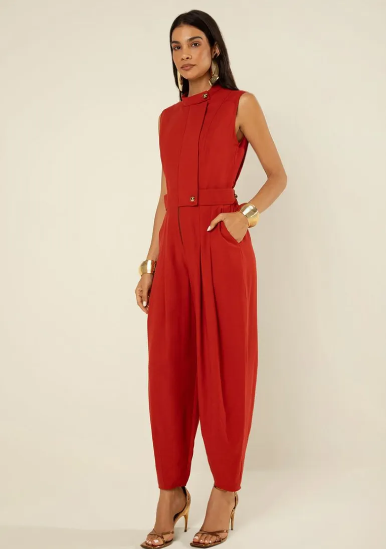 Macacão Morena Rosa Solto Gola Alta Sem Manga Longo Vermelho