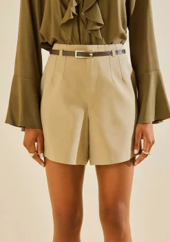 Shorts Morena Rosa Amplo Alta Bege Claro