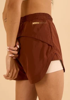 Shorts Morena Rosa Reto Média Marrom