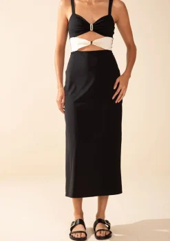 Vestido Morena Rosa Ajustado Decote V Com Alça Midi Preto