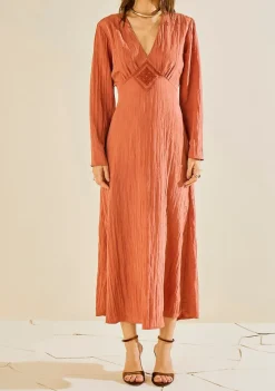 Vestido Morena Rosa Ajustado Decote V Manga Longa Midi Marrom