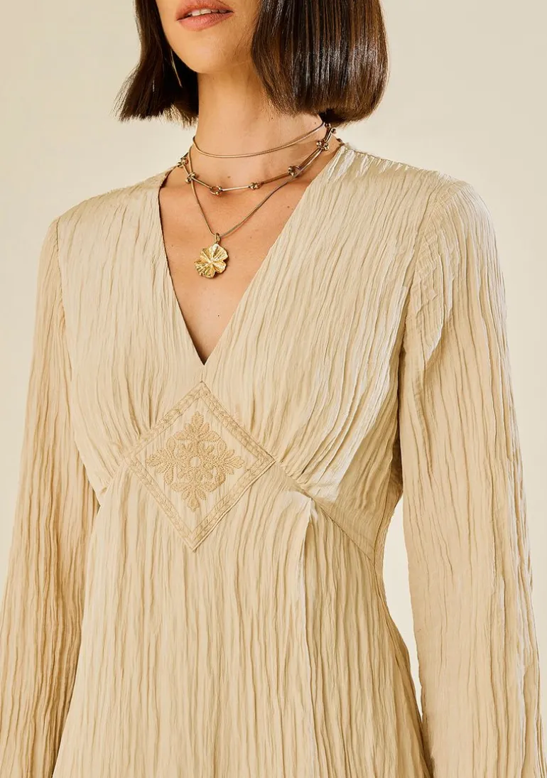 Vestido Morena Rosa Ajustado Decote V Manga Longa Midi Bege
