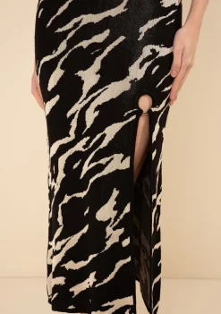 Vestido Morena Rosa Ajustado Decote Careca Manga Curta Midi Preto