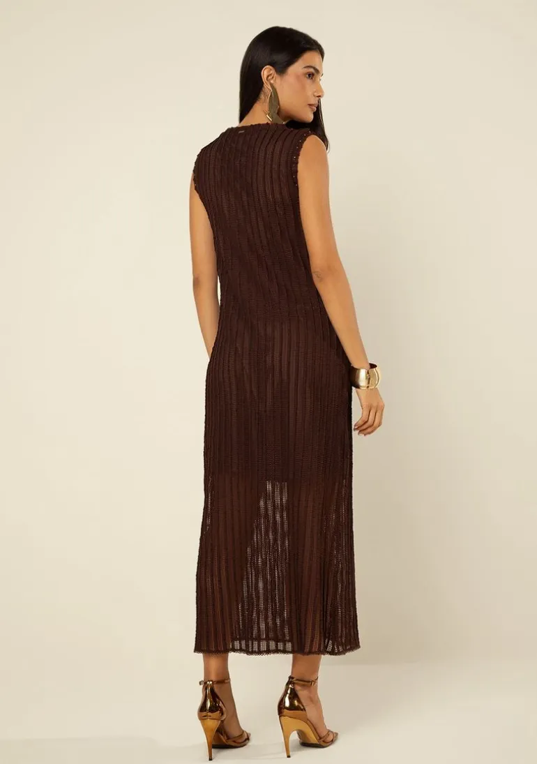 Vestido Morena Rosa Solto Decote Canoa Sem Manga Midi Marrom